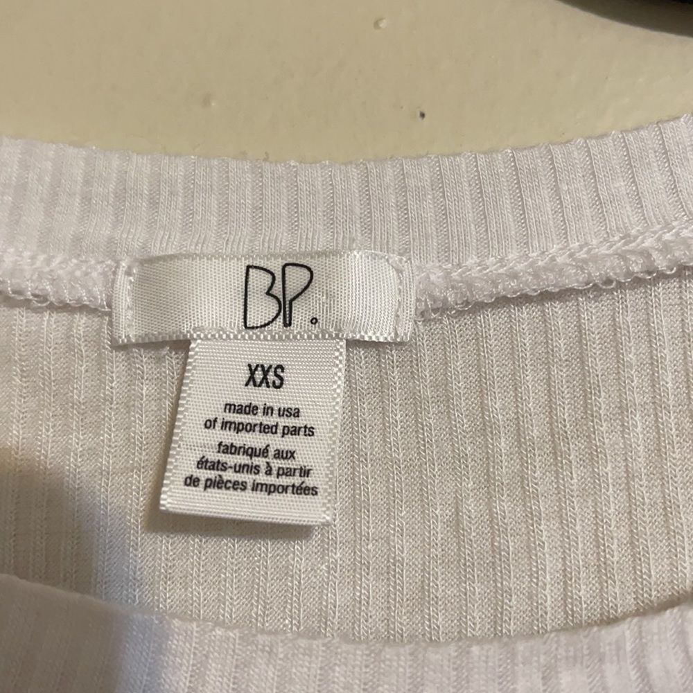 BP side split white tee - Picture 2 of 3